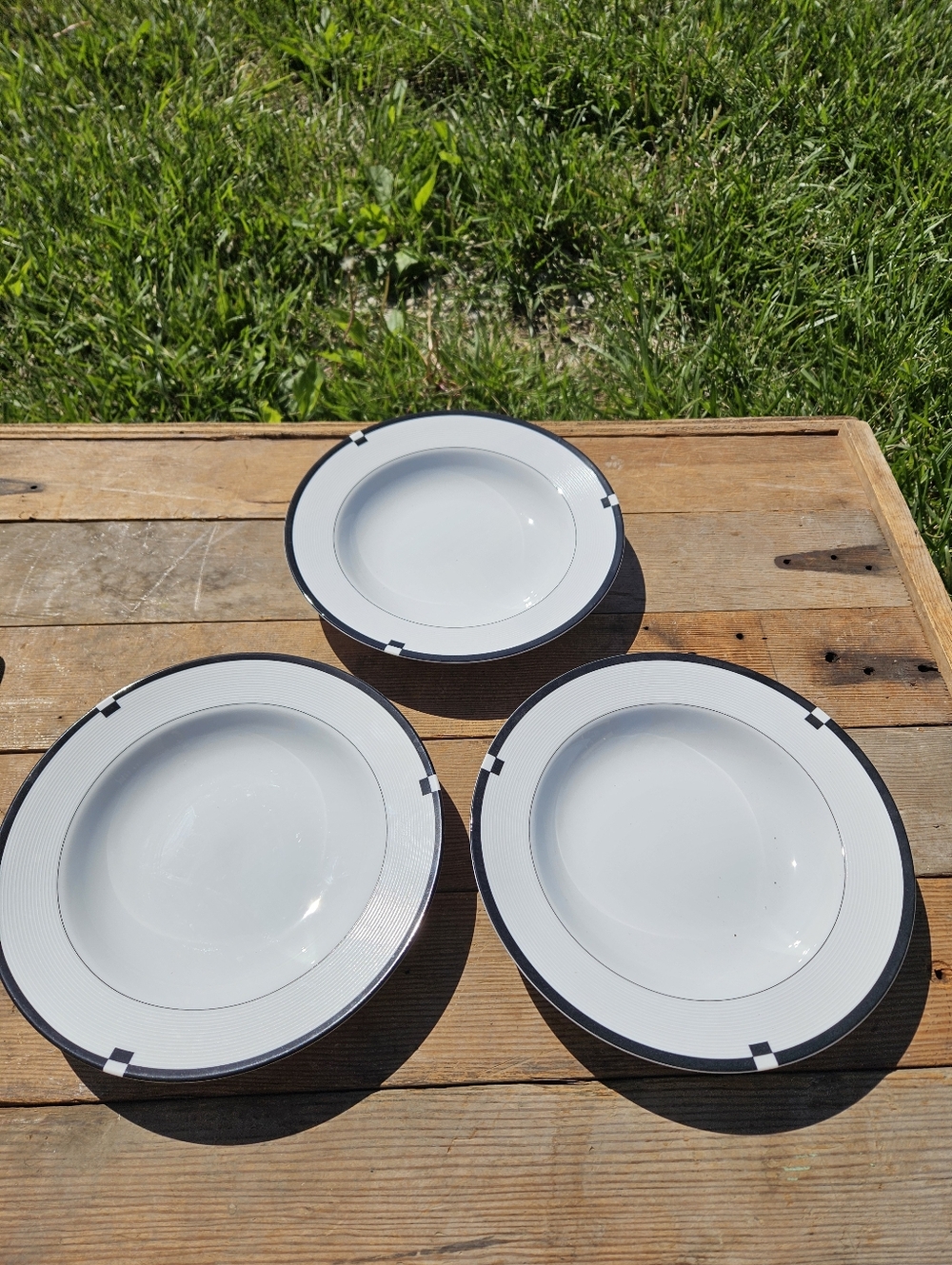 Mikasa White Dinner Plates with Black Geometric Rim - Set of 3